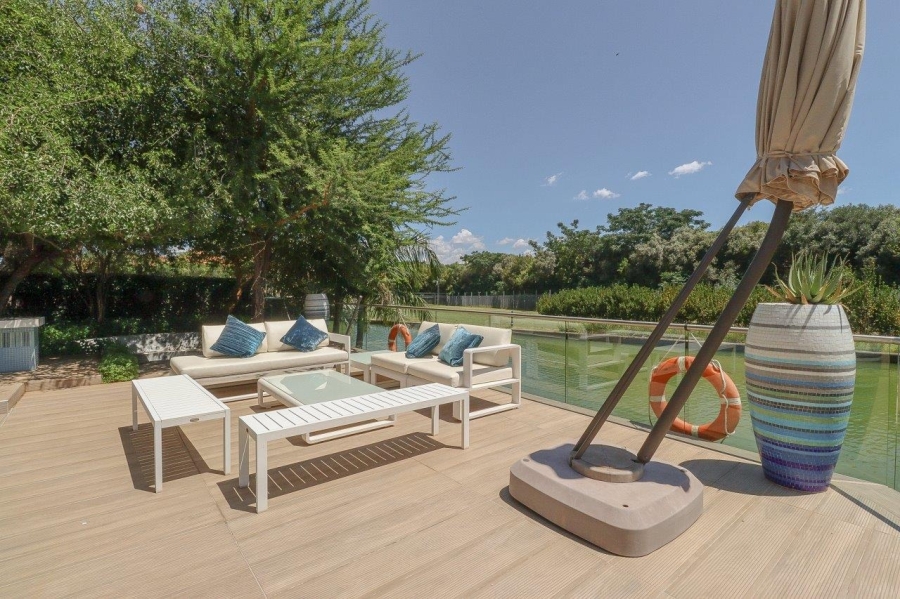 6 Bedroom Property for Sale in The Islands Estates North West